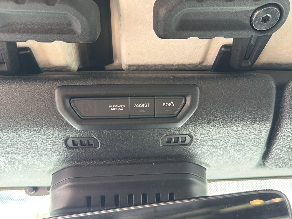 Used 2019 Jeep Wrangler Unlimited Sahara AWD/4WD image 29