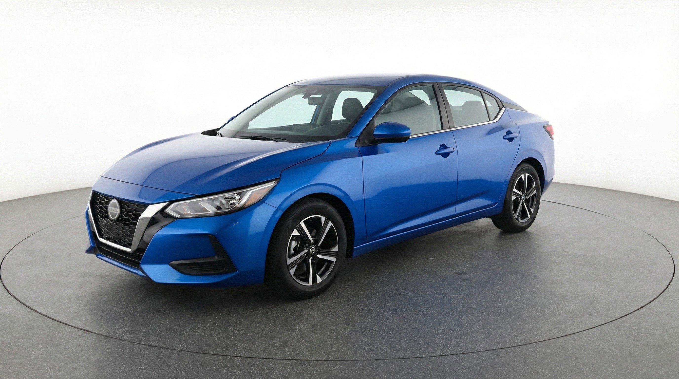 Used 2025 Nissan Sentra SV image 3