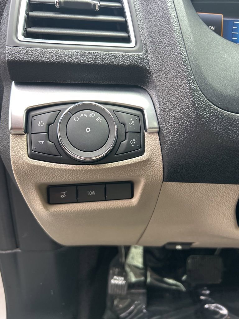 Used 2018 Ford Explorer Limited w/ Equipment Group 301A image 46