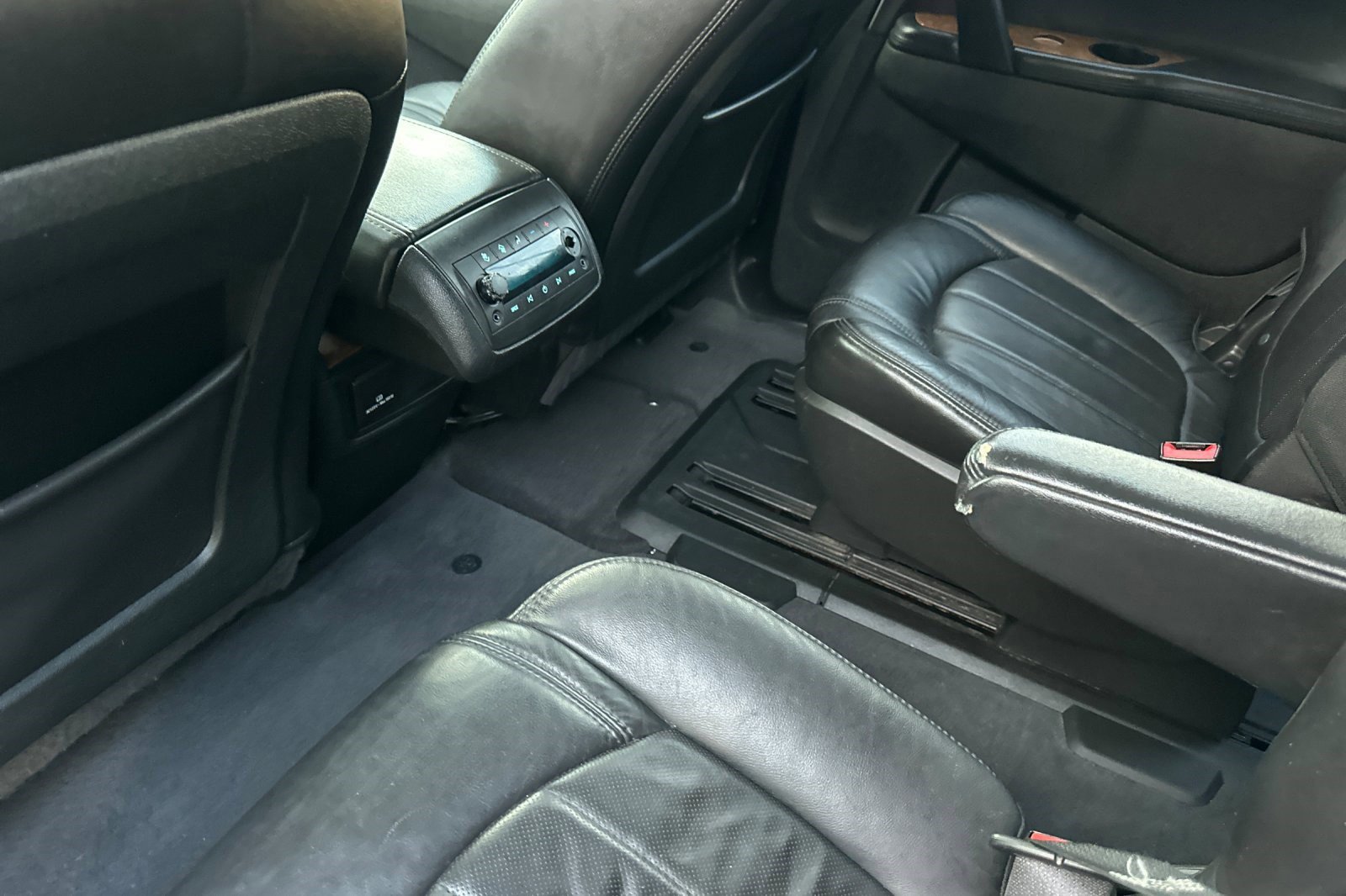 Used 2012 Buick Enclave Premium w/ Trailering Provision Package image 26