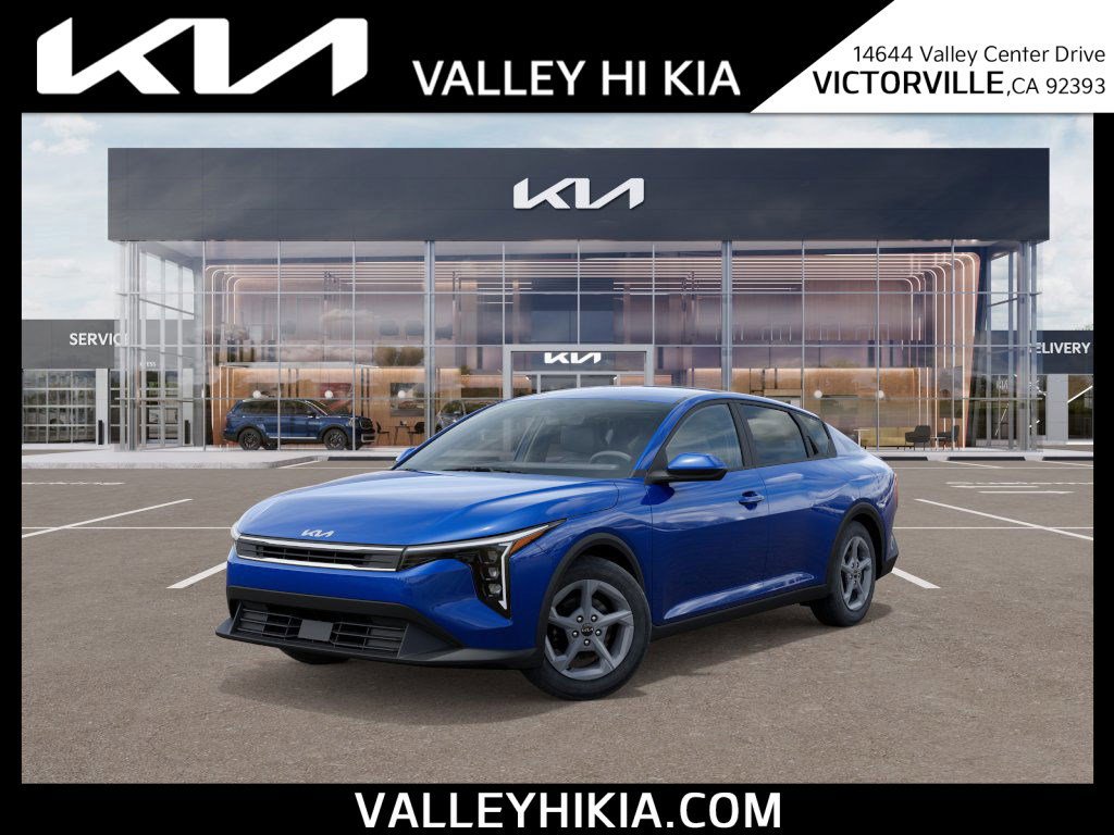 New 2025 Kia K4 LXS image 1