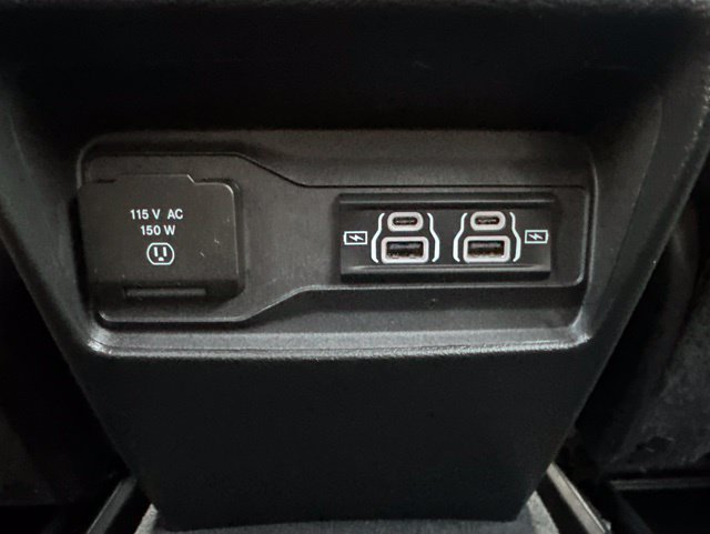Used 2025 Jeep Grand Cherokee Altitude AWD/4WD image 17