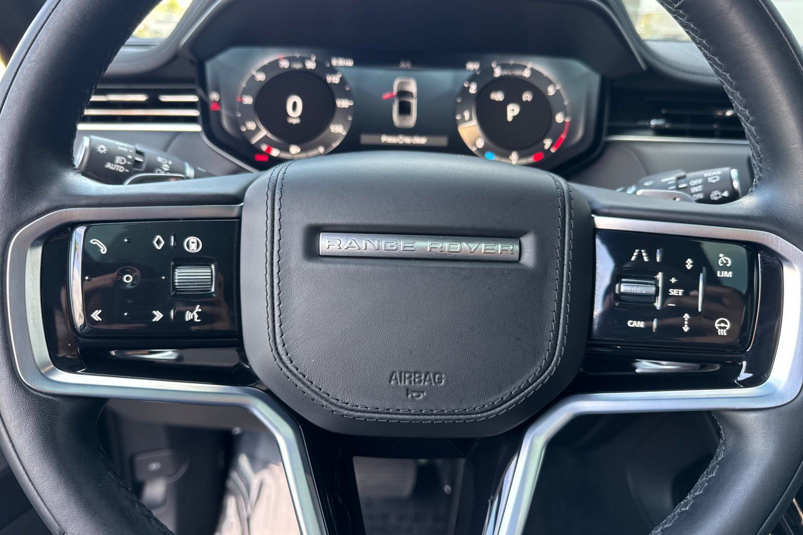 Used 2024 Land Rover Range Rover Sport SE AWD/4WD image 27