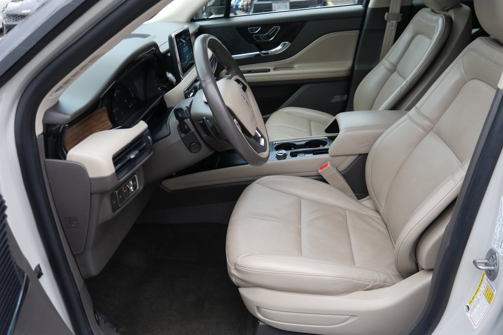 Used 2022 Lincoln Corsair Reserve w/ Equipment Group 201A image 8