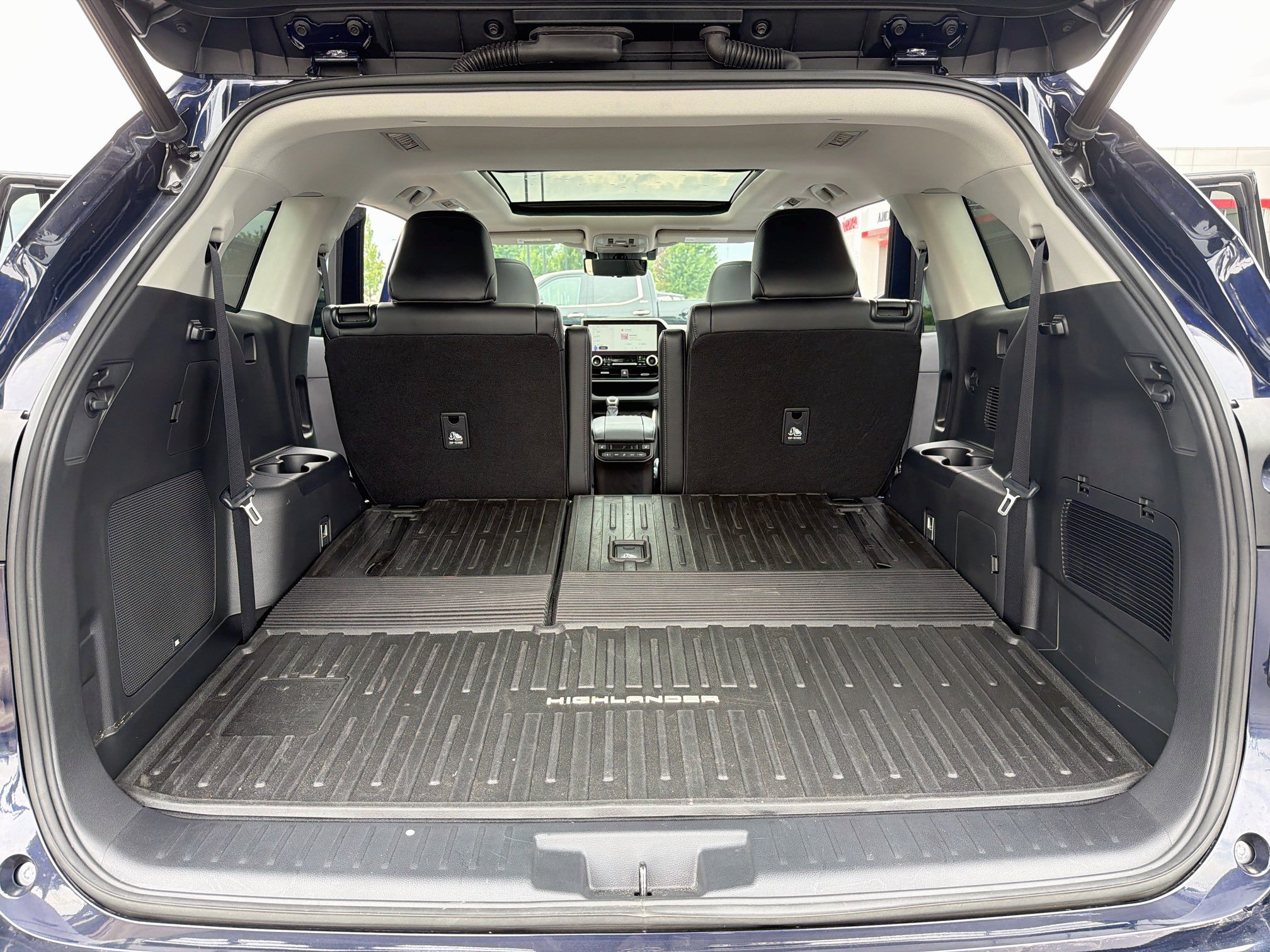 Used 2023 Toyota Highlander Platinum AWD/4WD image 8