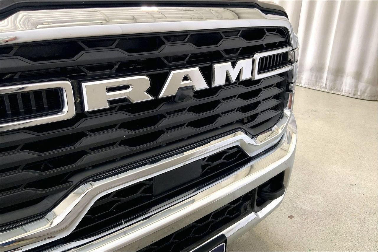 Used 2026 RAM 3500 Big Horn AWD/4WD image 29
