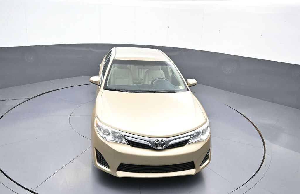 Used 2012 Toyota Camry LE FWD image 33