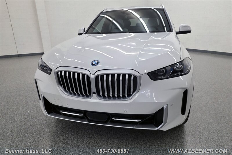 Used 2026 BMW X5 xDrive50e AWD/4WD image 2