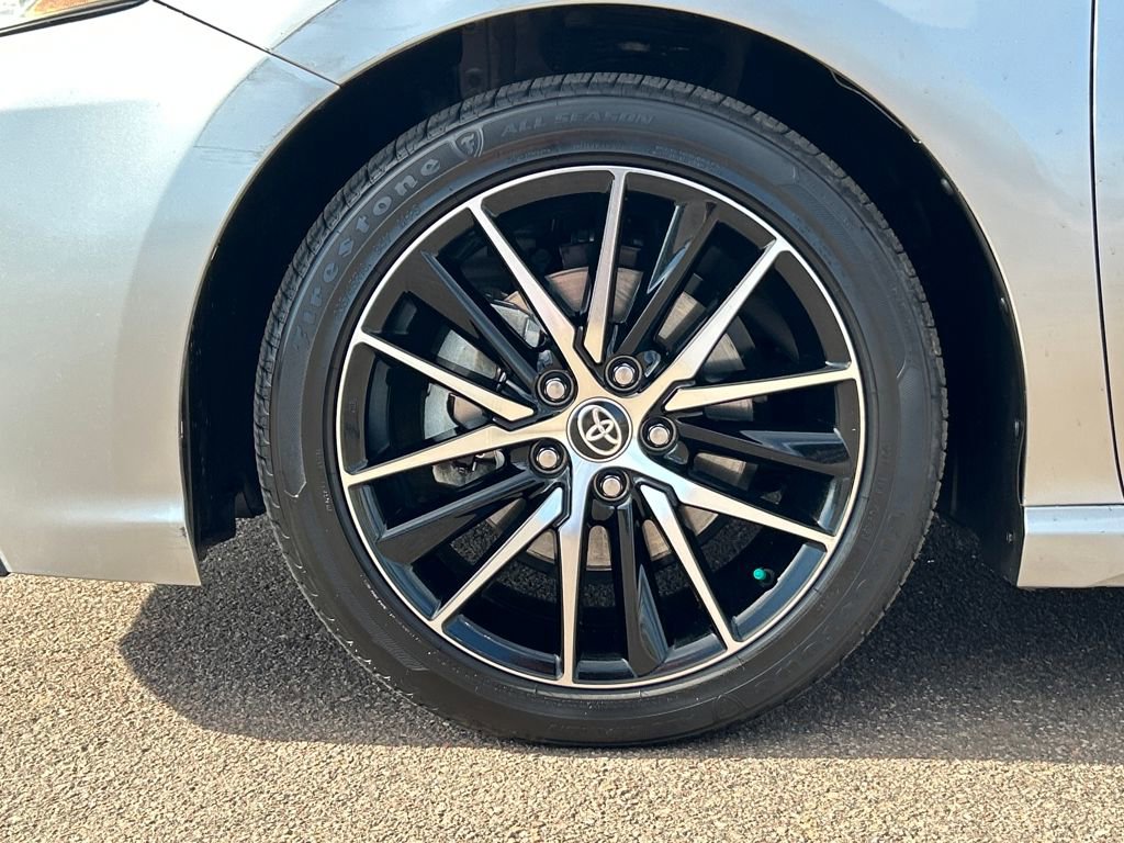 Used 2022 Toyota Camry SE image 25