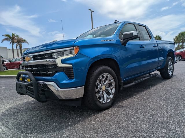 Used 2022 Chevrolet Silverado 1500 LT w/ Protection Package RWD image 8