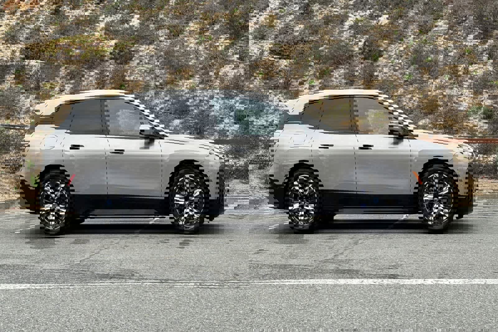 Used 2025 BMW iX M60 image 6