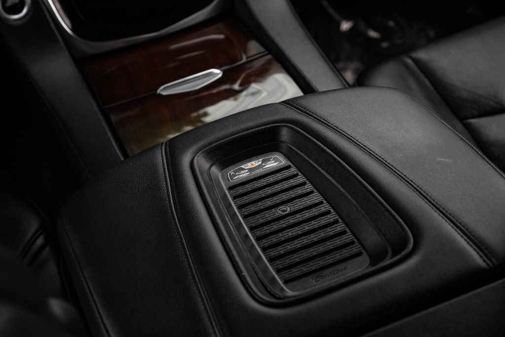 Used 2019 Cadillac Escalade Premium Luxury w/ LPO, Radiant Package RWD image 27