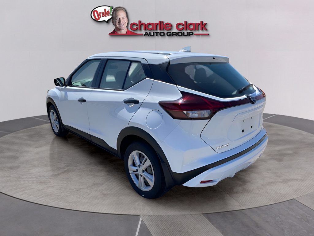Used 2023 Nissan Kicks S FWD image 4