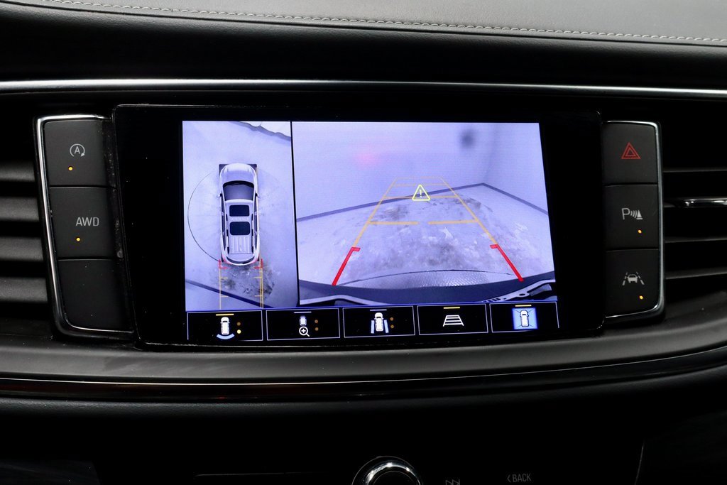 Used 2024 Buick Enclave Premium image 2