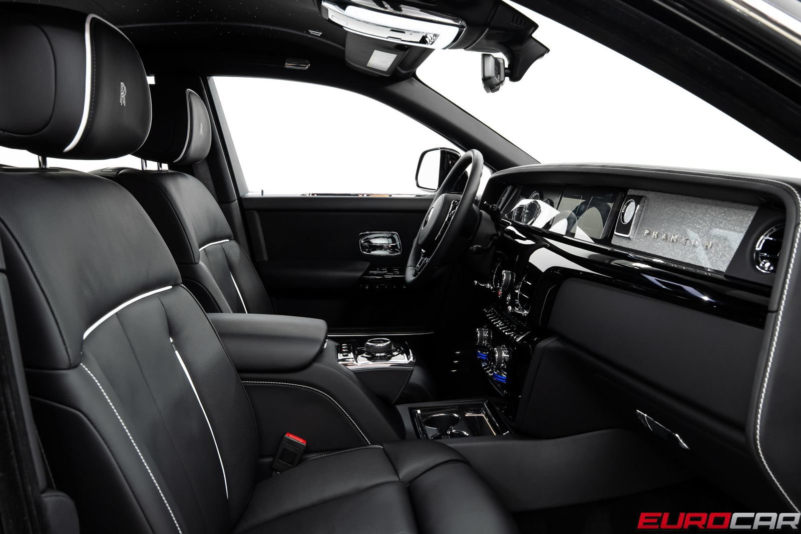 Used 2022 Rolls-Royce Phantom Sedan RWD image 39