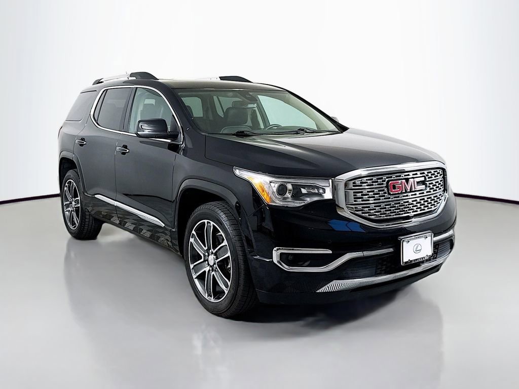 Used 2018 GMC Acadia Denali w/ Technology Package image 3