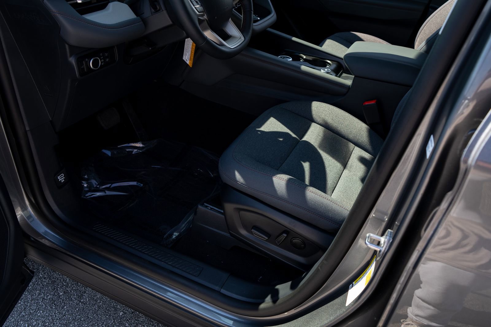 New 2026 Ford Explorer Active RWD image 17