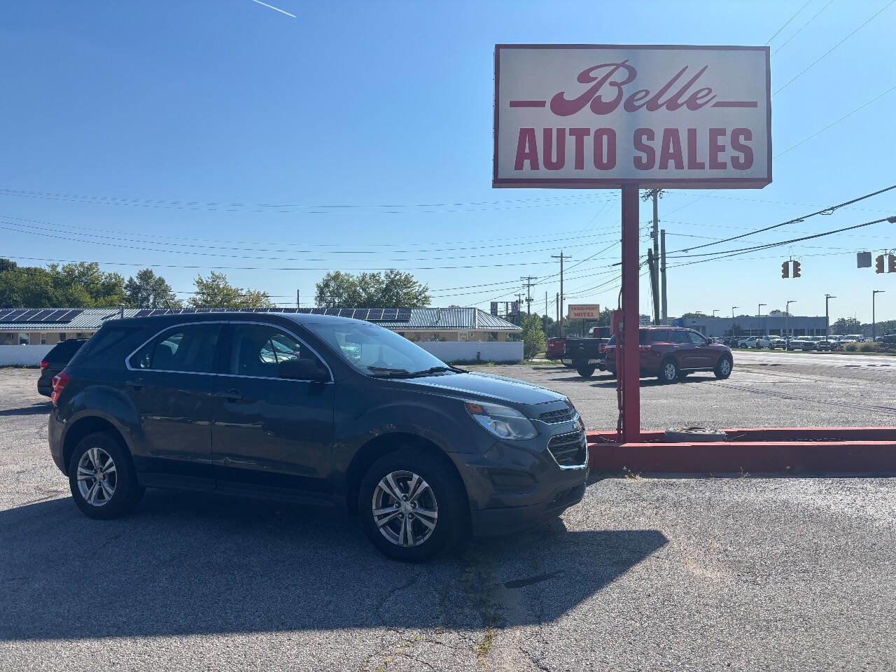 Used 2017 Chevrolet Equinox LS image 1
