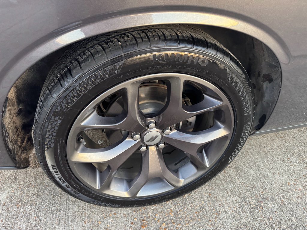 Used 2019 Dodge Challenger R/T image 11