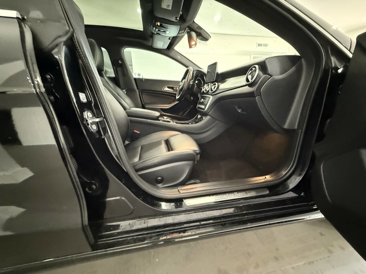 Used 2019 Mercedes-Benz CLA 250 image 13