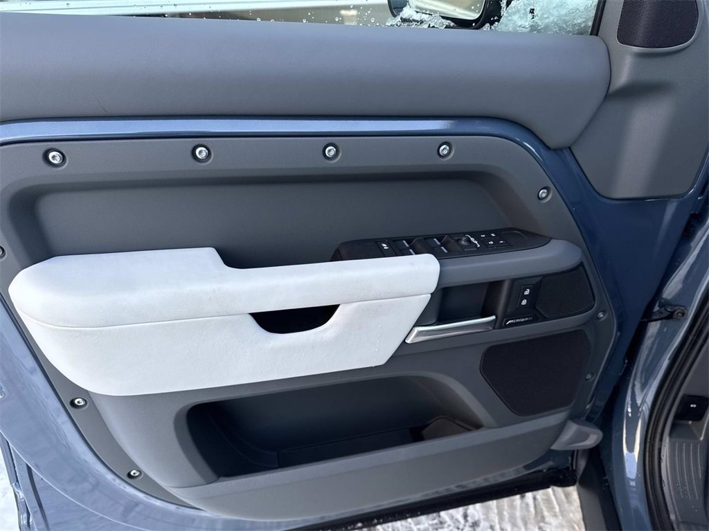 New 2026 Land Rover Defender 110 S image 18