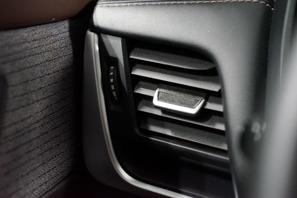 Used 2021 Nissan Rogue S image 23