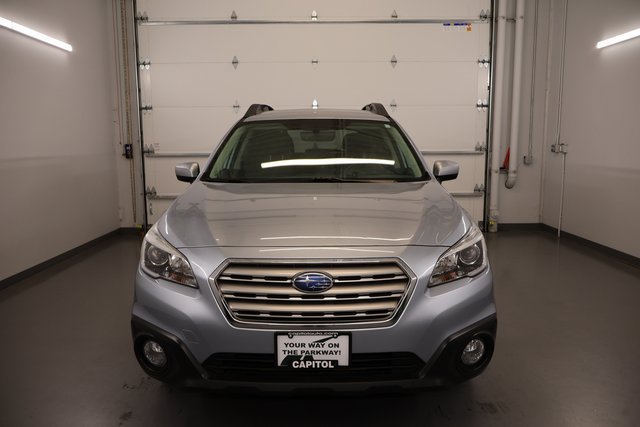 Used 2017 Subaru Outback 2.5i Premium w/ Popular Package #2 AWD/4WD image 6