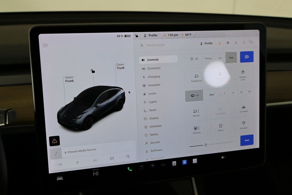 Used 2020 Tesla Model Y Long Range image 28