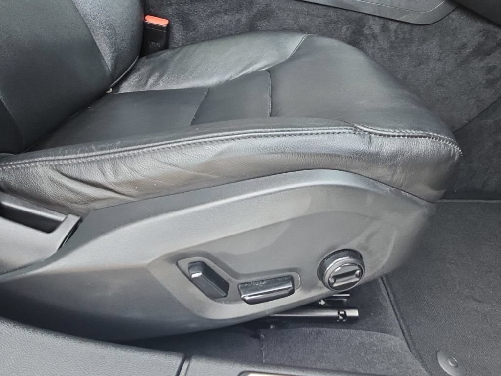 Used 2021 Volvo S60 T5 Momentum w/ Premium Package FWD image 24