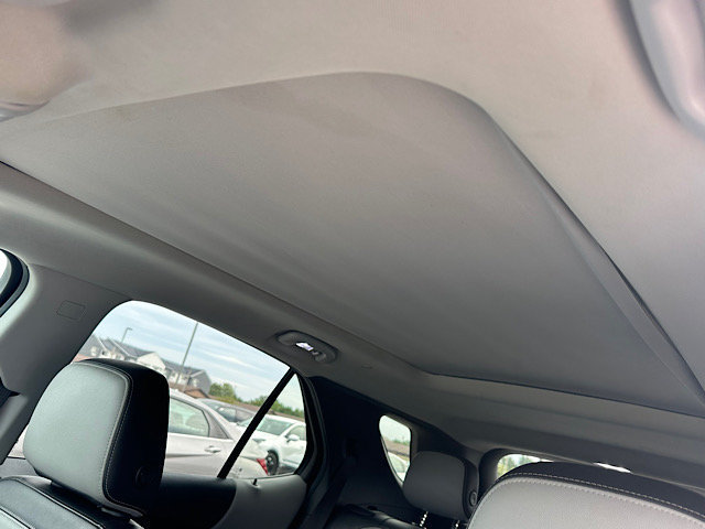 Used 2018 Chevrolet Equinox Premier FWD image 16