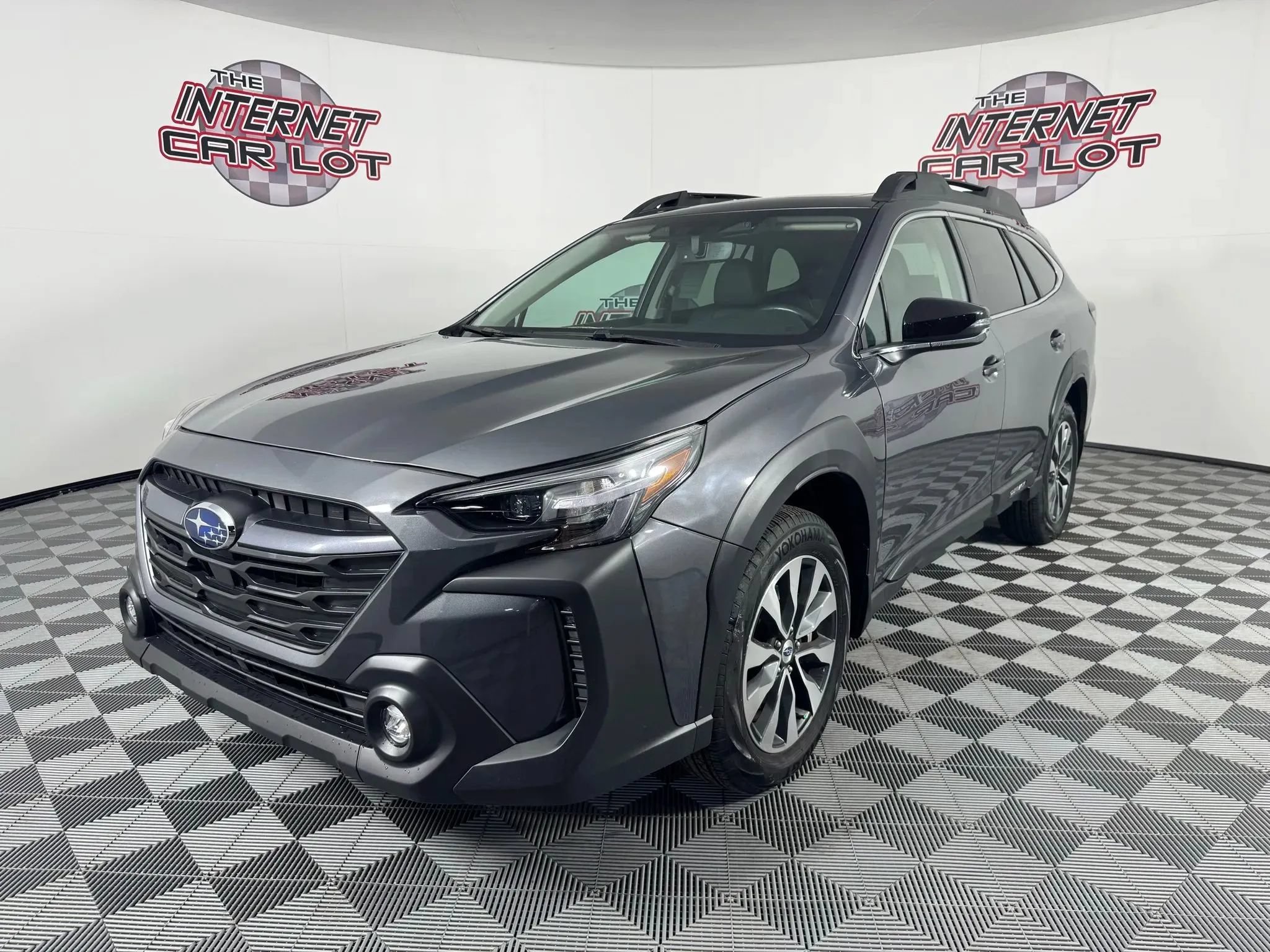 Used 2023 Subaru Outback Limited XT AWD/4WD image 3