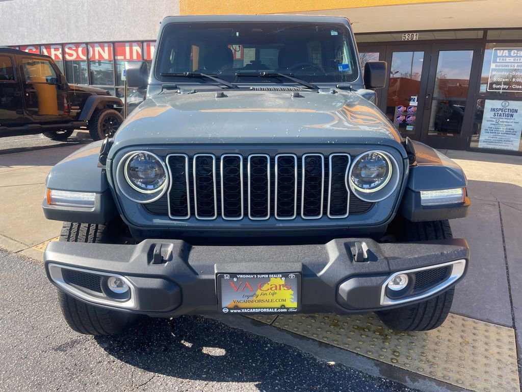 Used 2025 Jeep Wrangler Unlimited Sahara image 9