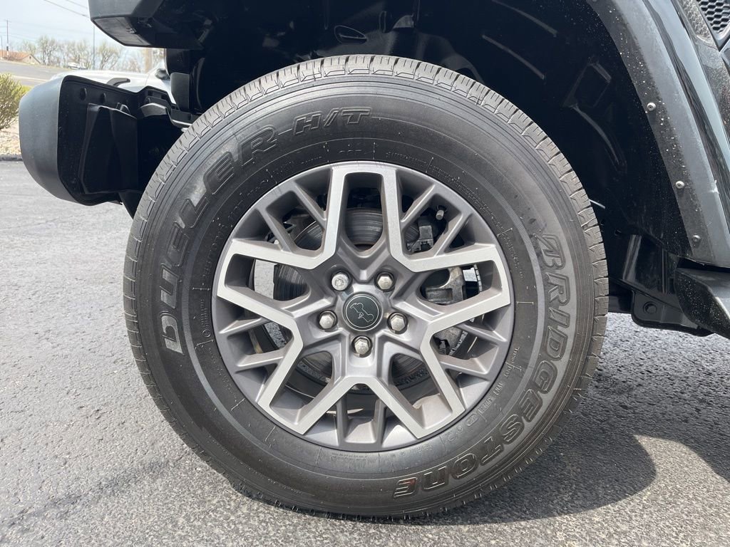 Used 2024 Jeep Wrangler Sahara w/ Technology Group image 9