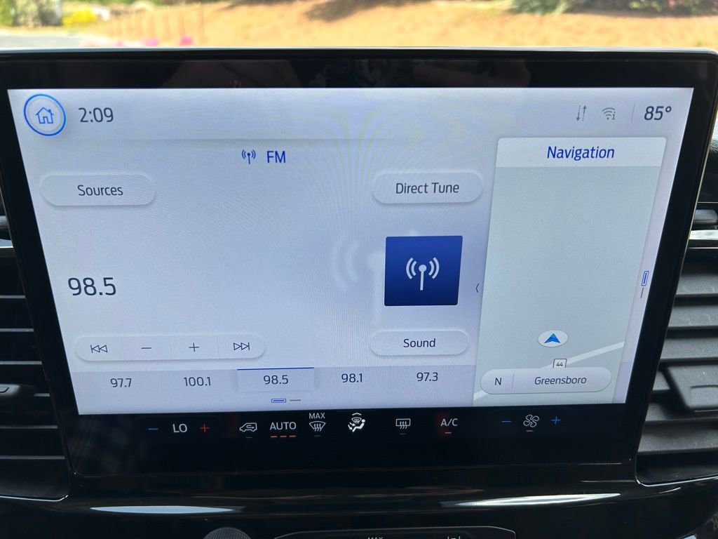 Used 2023 Ford Transit 350 XLT image 27