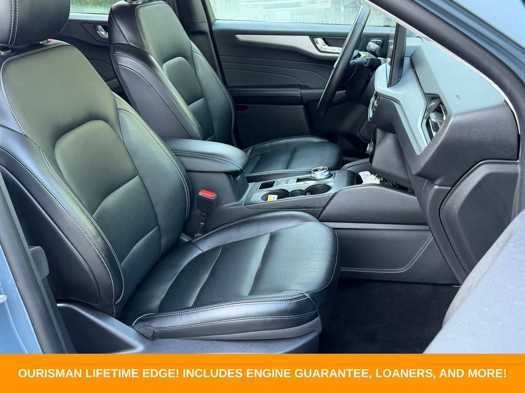 Used 2025 Ford Escape Platinum AWD/4WD image 19