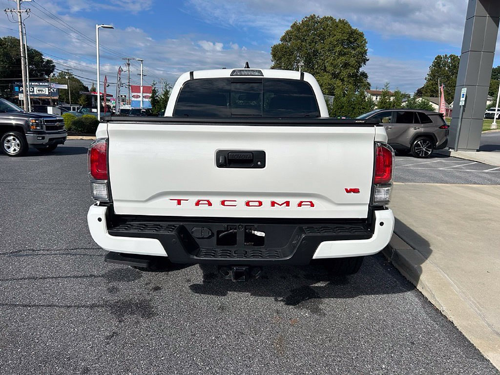 Used 2023 Toyota Tacoma TRD Off-Road w/ Technology Package AWD/4WD image 5