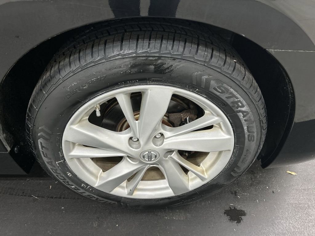 Used 2015 Nissan Altima 2.5 SV FWD image 8