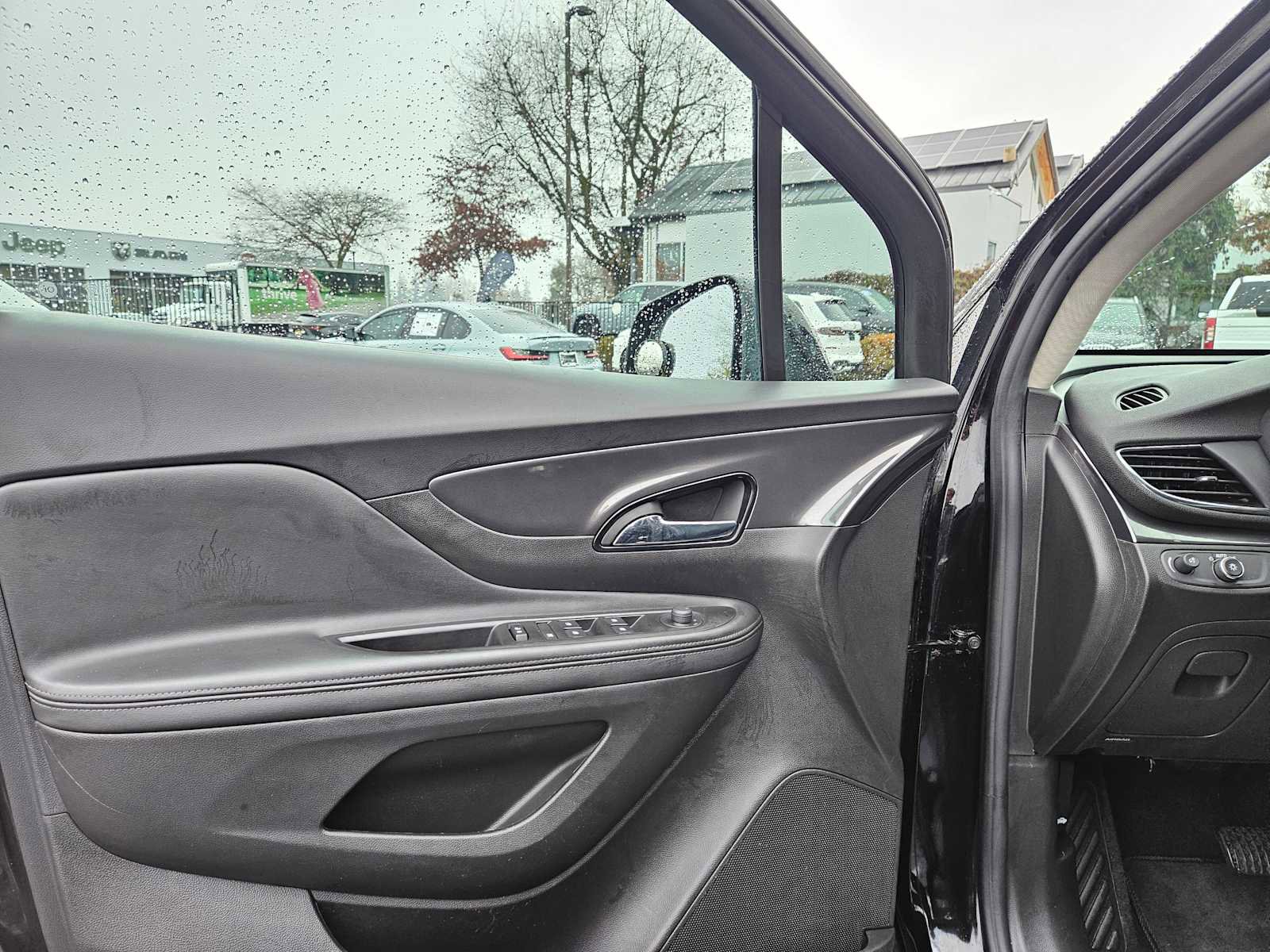 Used 2018 Buick Encore Preferred image 23