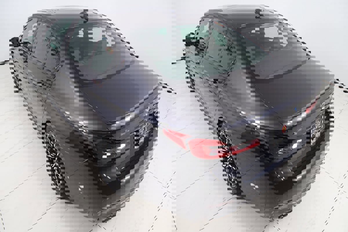 Used 2023 BMW M550i xDrive image 30