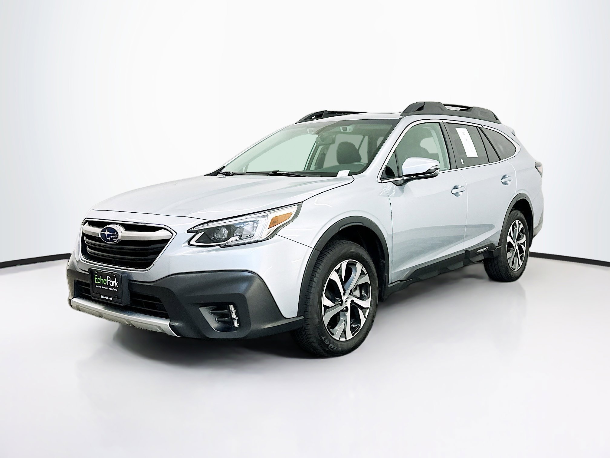 Used 2022 Subaru Outback Limited XT image 3