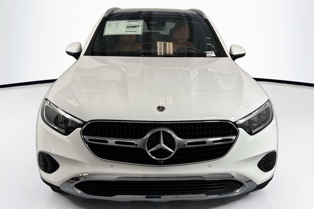 Used 2026 Mercedes-Benz GLC 300 4MATIC image 2