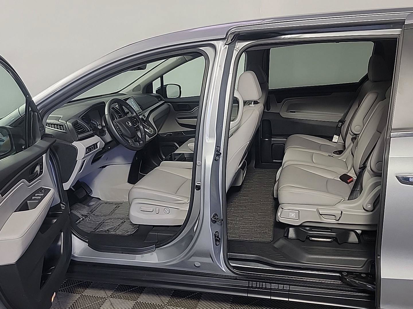 Certified 2023 Honda Odyssey EX-L image 17