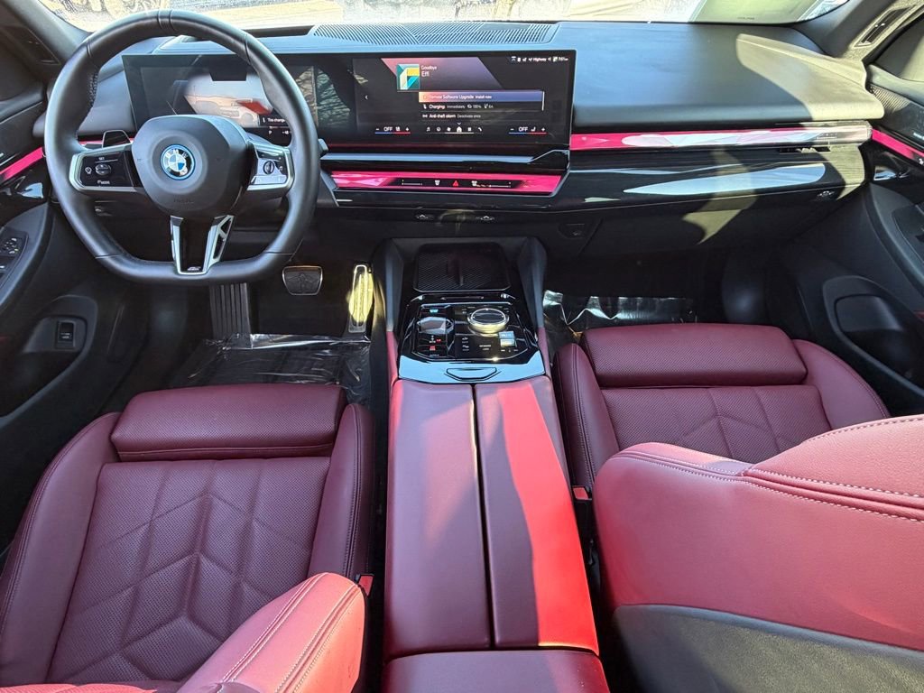 Used 2025 BMW i5 xDrive40 w/ M Sport Package image 31