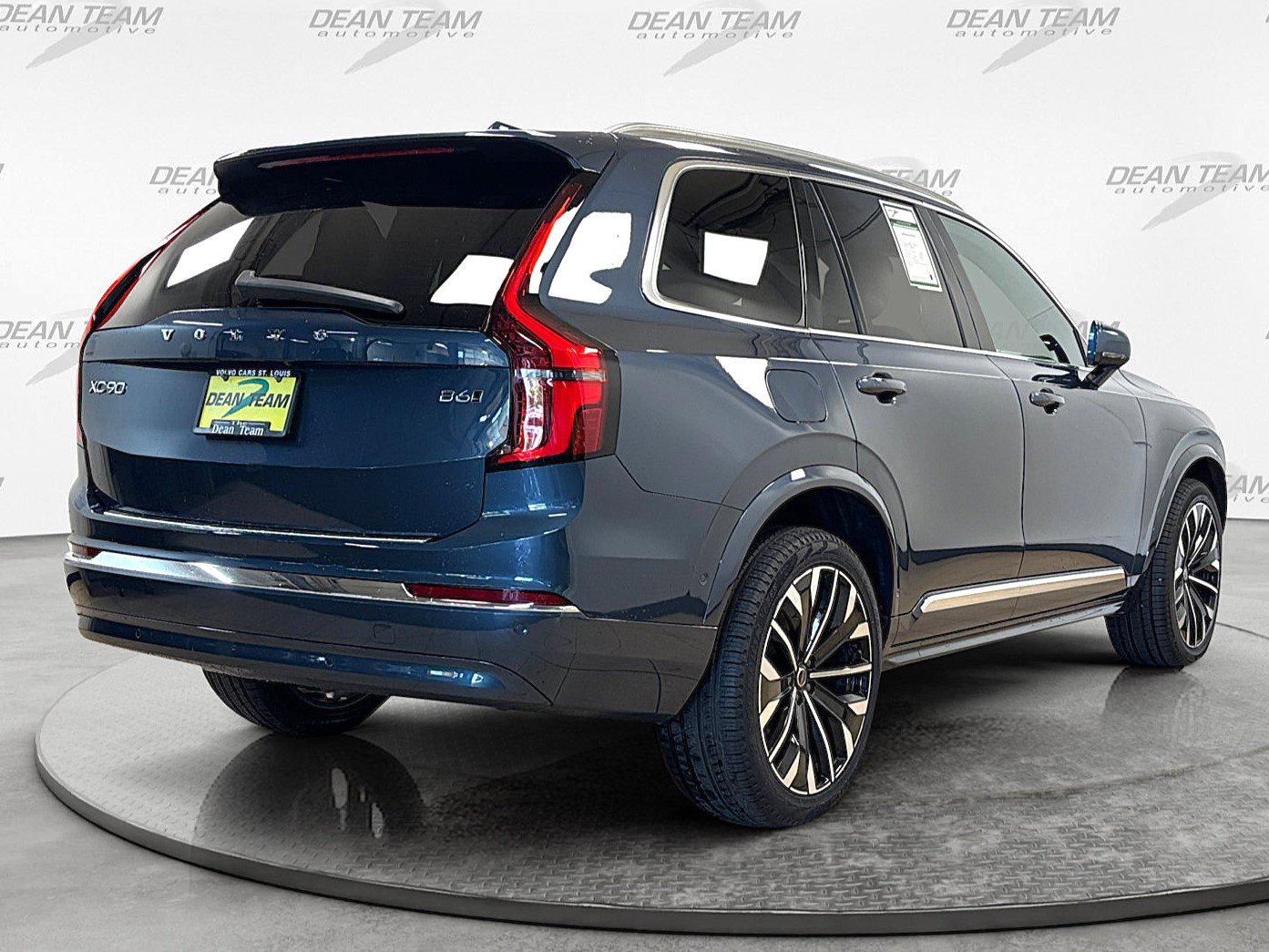 Used 2026 Volvo XC90 B6 Plus AWD/4WD image 4