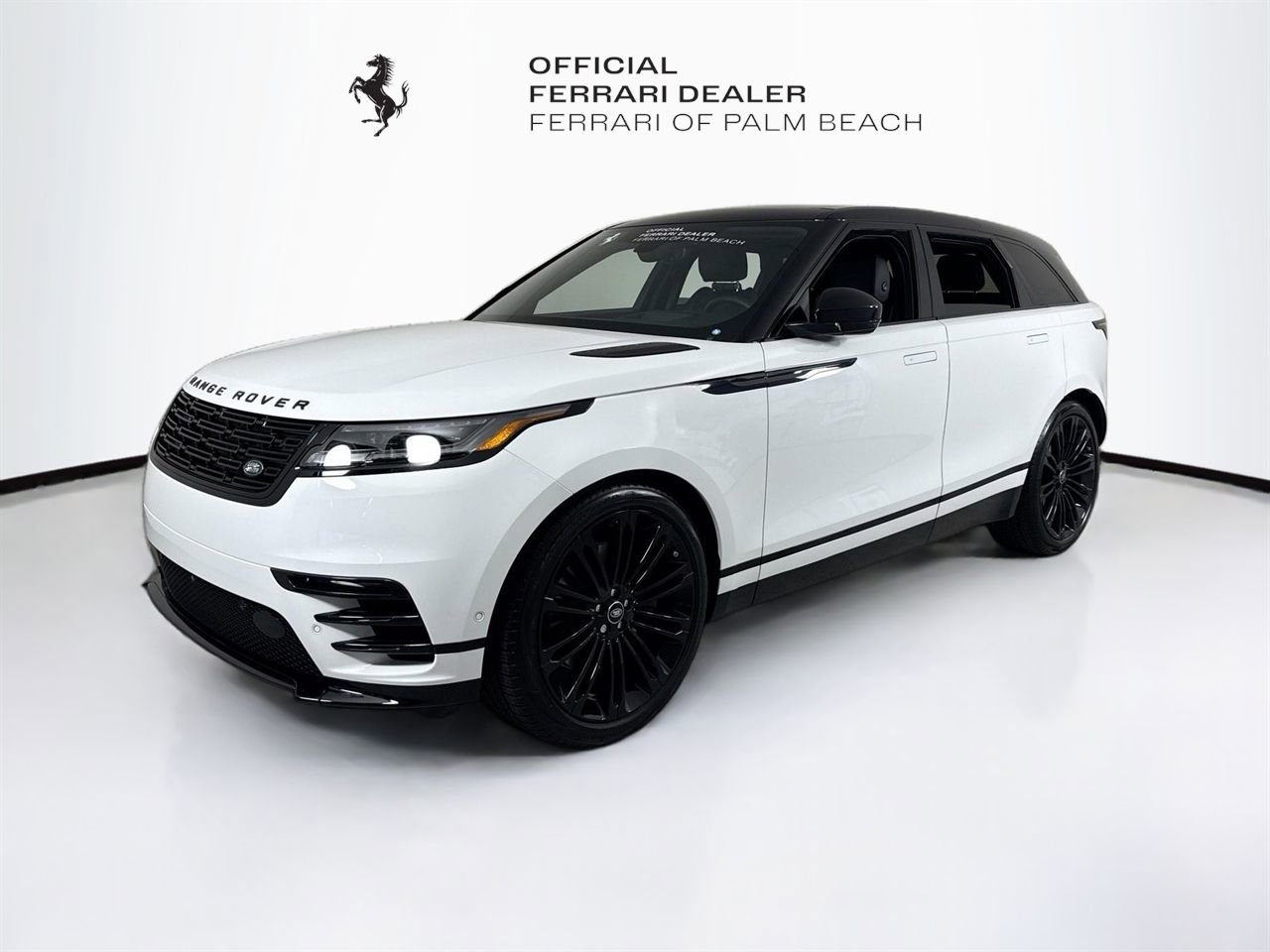 Used 2026 Land Rover Range Rover Velar Dynamic SE image 3