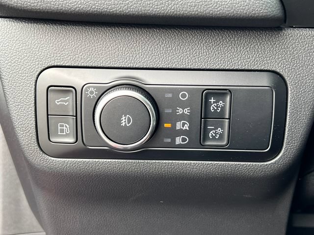 New 2024 Ford Escape SE FWD image 16