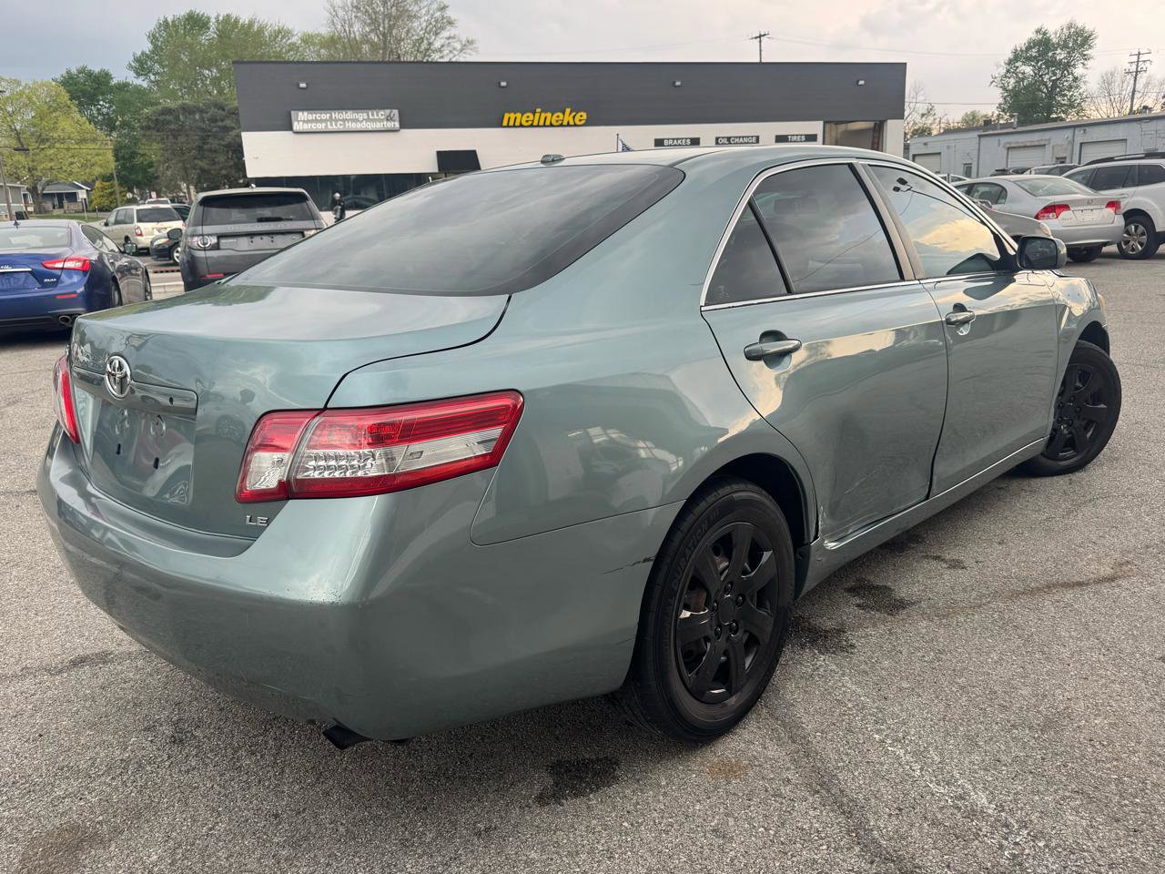 Used 2011 Toyota Camry LE FWD image 5