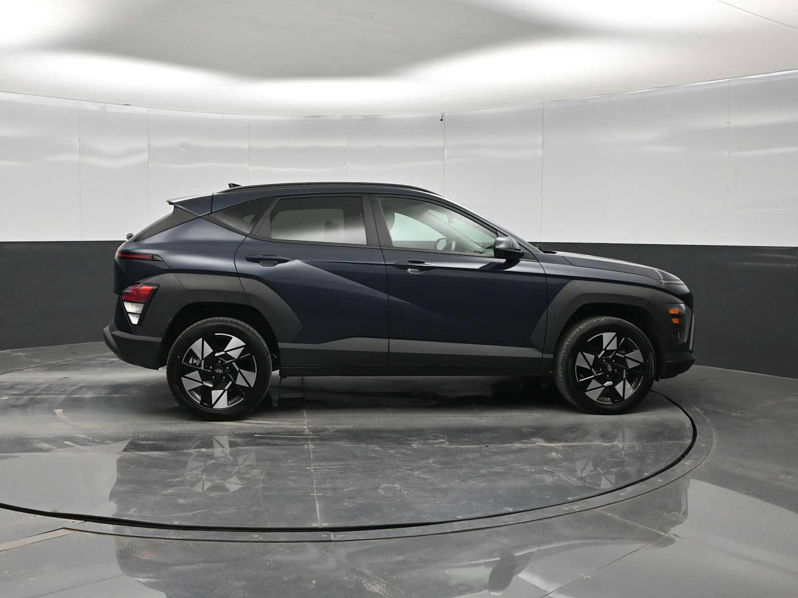 Used 2024 Hyundai Kona SEL AWD/4WD image 9