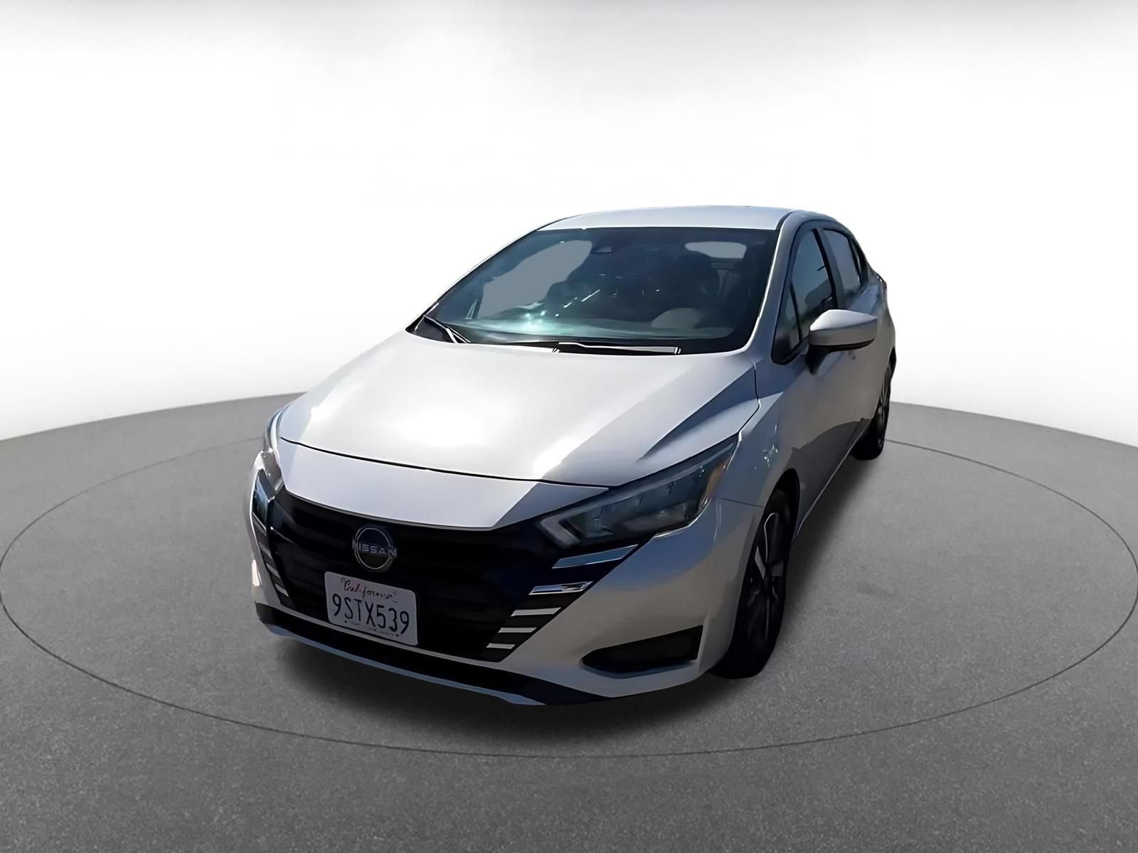 Used 2025 Nissan Versa SV FWD image 7