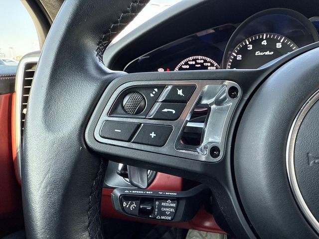 Used 2021 Porsche Cayenne Turbo image 27